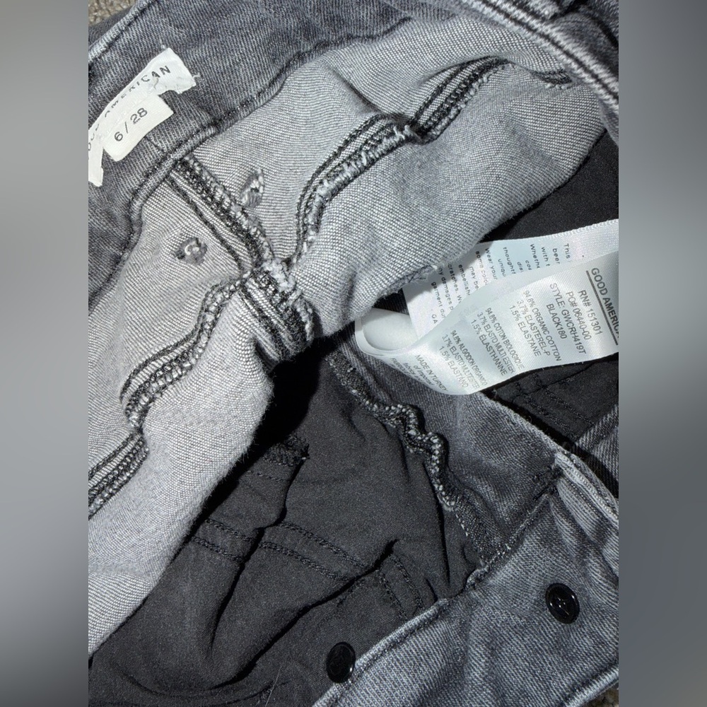 Good American Good Waist Crop Raw Hem Jeans Black180 Size 28 - Picture 11 of 11